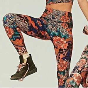 NEoT Free People Movement Wild Garden 7/8 leggings